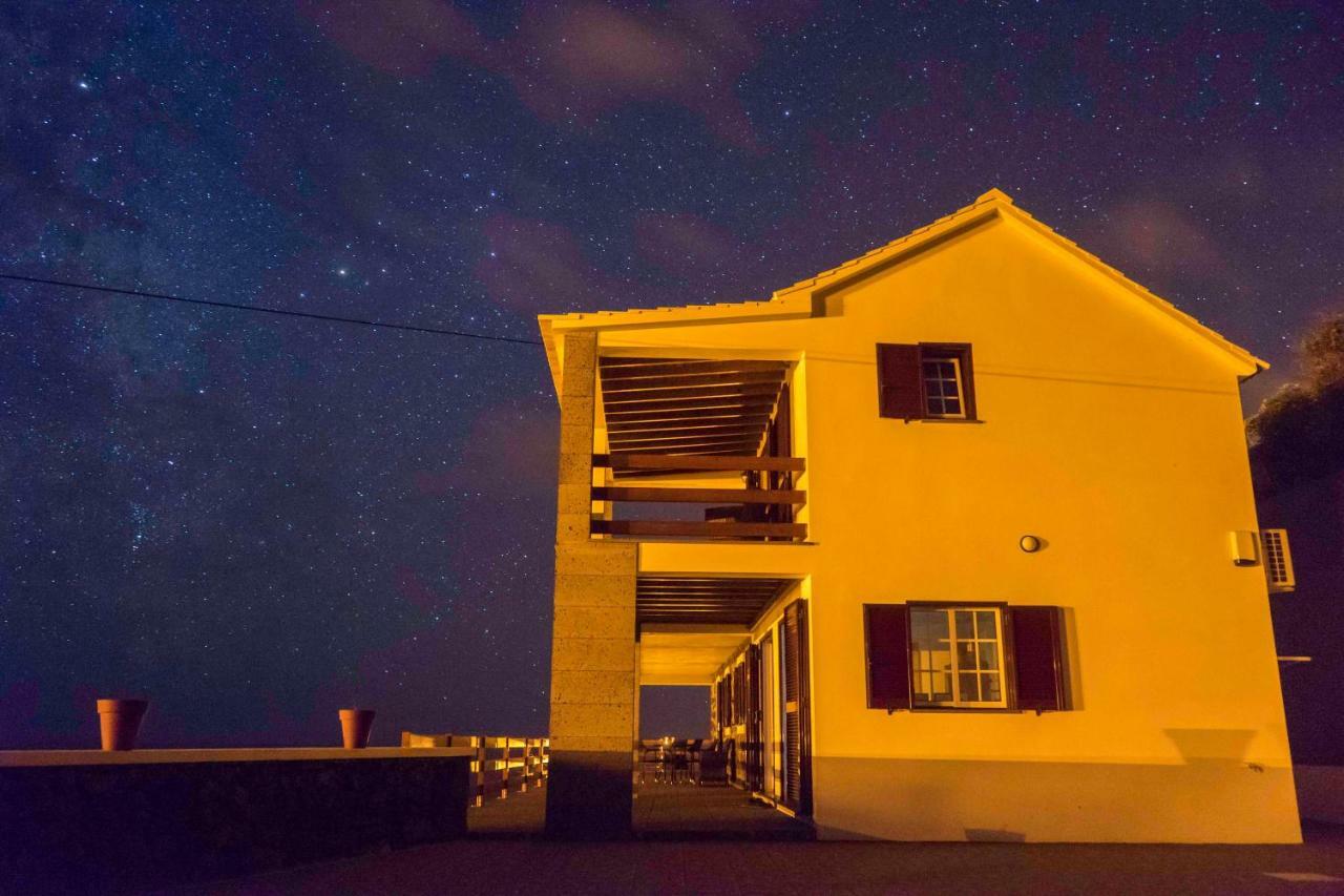 Adega Ninho Da Cagarra Farm stay *