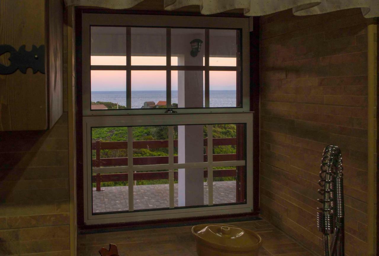 Adega Ninho Da Cagarra Calheta de Nesquim